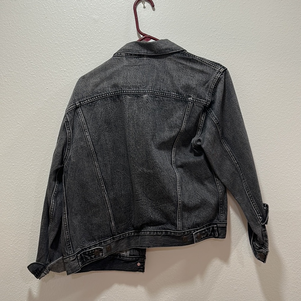 Grey Levi’s Jacket - image 3